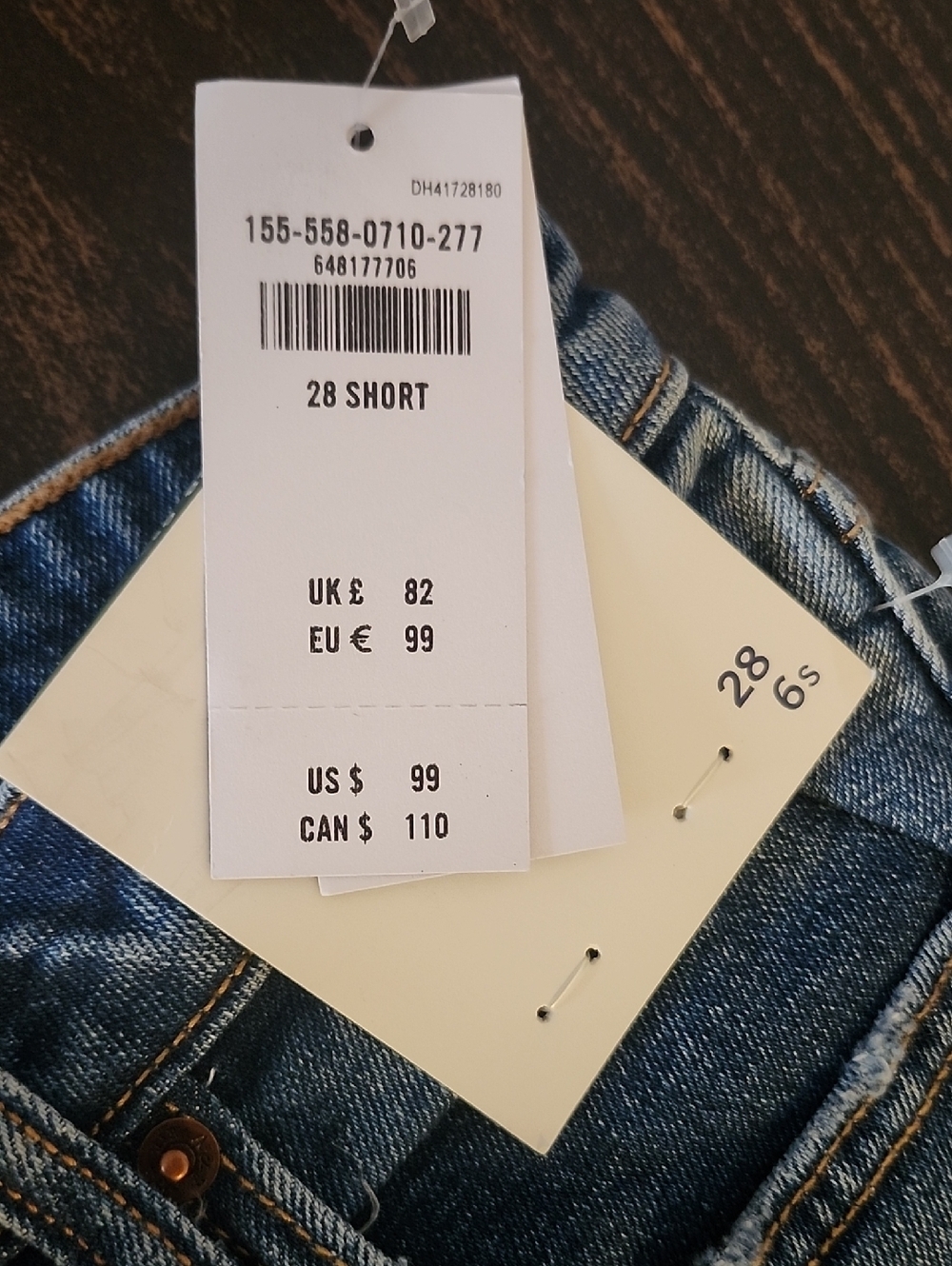 NWT Abercrombie & Fitch The Mom High Rise Cropped Jeans Size 6 / 28 - Picture 7 of 8